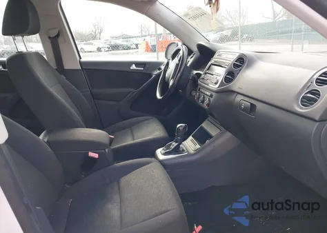 2013 Volkswagen Tiguan S из США, поврежденный, VIN WVGAV7AX0DW516965